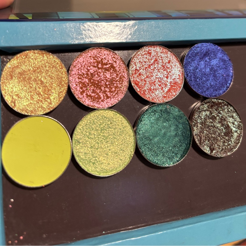 Glaminatrix Cosmetics single eyeshadows